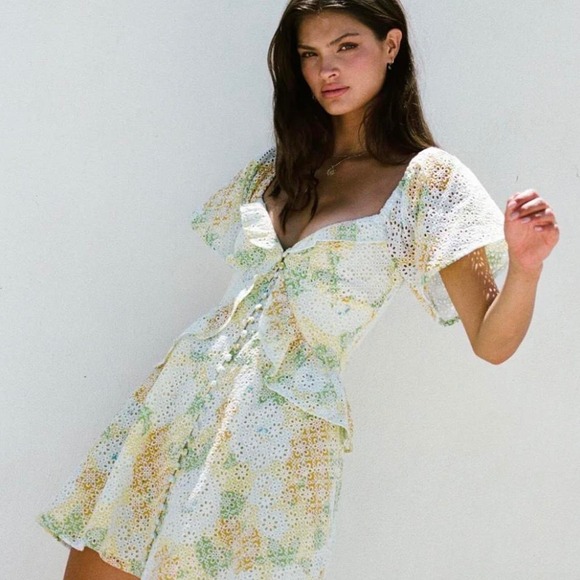 Sabo Skirt Dresses & Skirts - NWT Sabo Skirt Floral Eyelet Mini Dress Lined Yellow Green Cotton Peplum 8